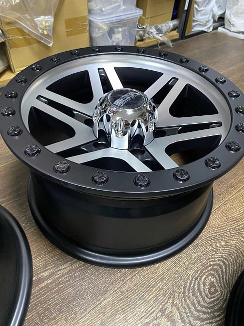 картинка Новые диски MVF 957 R16 J8 ET-25 6x139.7 магазин  StreetTuning 