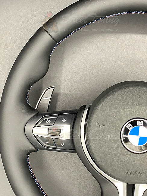 картинка Руль BMW E46/E39/E53/E46 с подушкой в стиле M3 F80, эко-кожа, без подогрева магазин  StreetTuning 