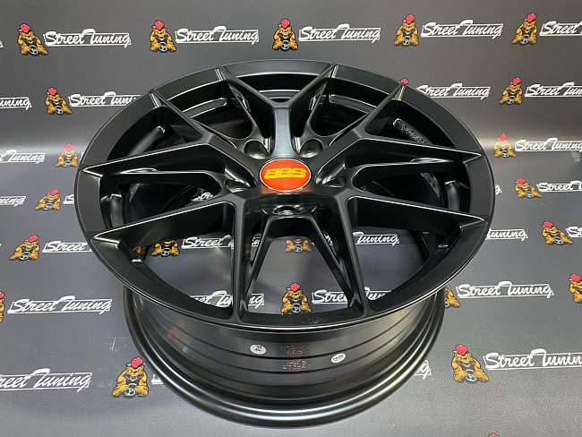 картинка Новые диски HRE FF65 R16 J7 ET35 5x114.3 Black Mat магазин  StreetTuning 