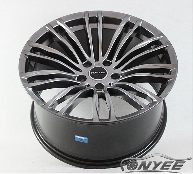 картинка Новые диски BMW style 142 R18 5x120 ET20 J9,5 темно-серебристые магазин  StreetTuning 