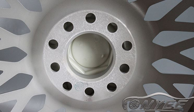 картинка Новые диски BBS RS R17 5X100/5X112 ET30 J8,5 серебро + золотистые болтики магазин  StreetTuning 