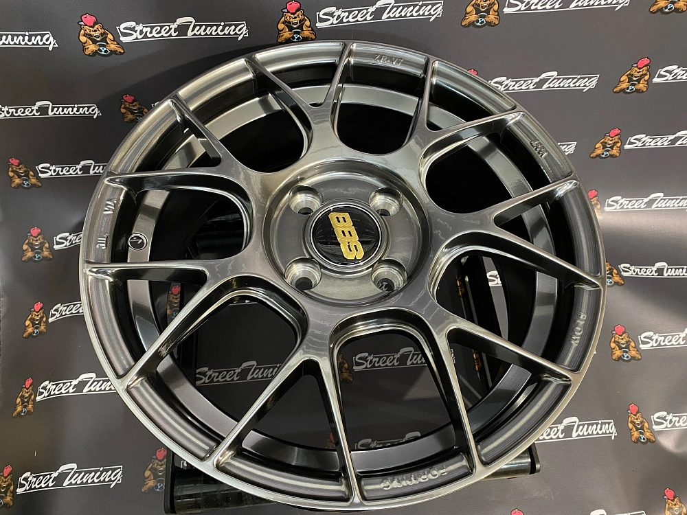 картинка Новые диски BBS R15 J6.5 ET38 4X100, Hyper Black от магазина  StreetTuning