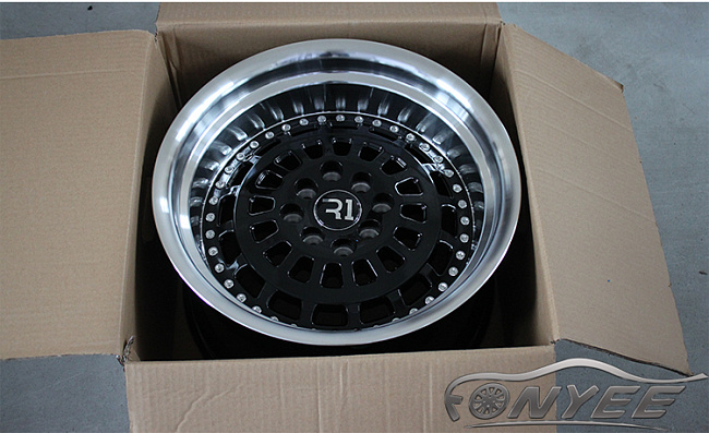 картинка Новые диски ESM 015 R16 4x100-114,3 ET15 J9 черный глянец + серебро магазин  StreetTuning 