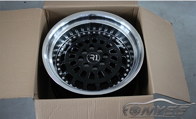 картинка Новые диски ESM 015 R16 4x100-114,3 ET15 J9 черный глянец + серебро магазин  StreetTuning 