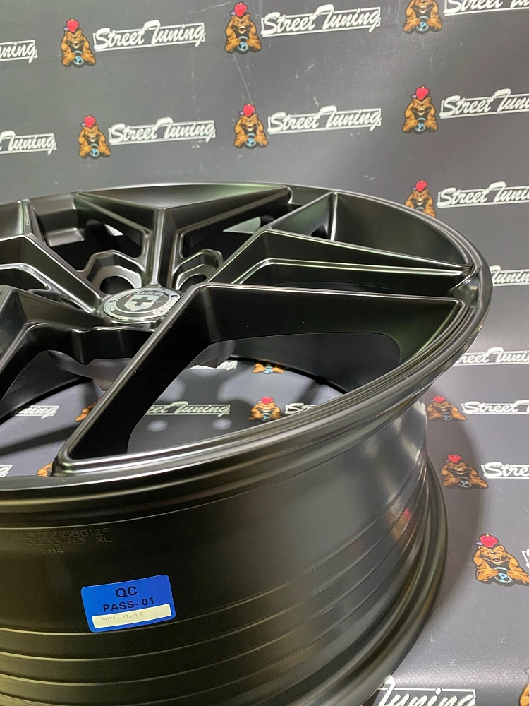 картинка Новые диски HRE FF11 Flow Forming R18 J8 ET35 5X108, Black Mat от магазина  StreetTuning