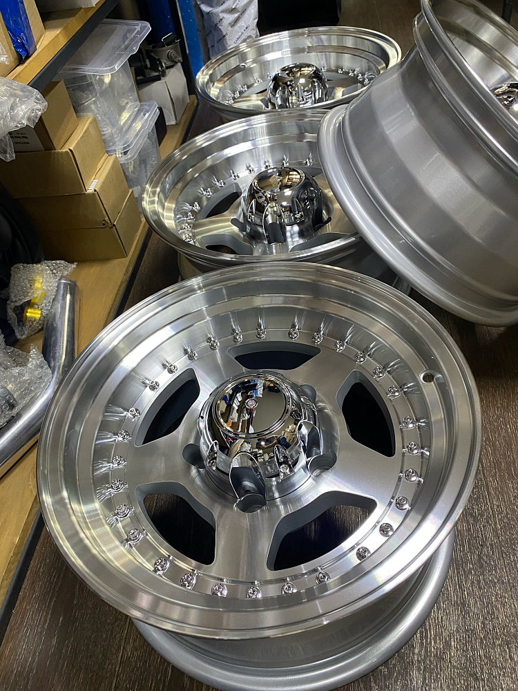 картинка Новые диски MVF Style R15 J7 ET (-25) 5X139.7 ЦО 108 от магазина  StreetTuning