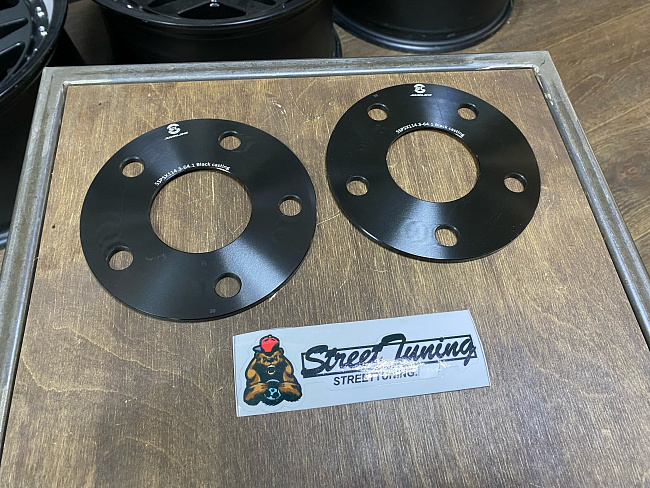 картинка Проставка Starleks 5 мм 5x114.3 цо 64.1 - Black магазин  StreetTuning 