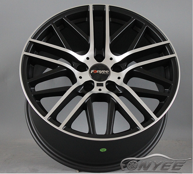 картинка Новые диски BMW 650 M STYLE R18 5X114.3 ET38 J8,0 черные+серебро магазин  StreetTuning 