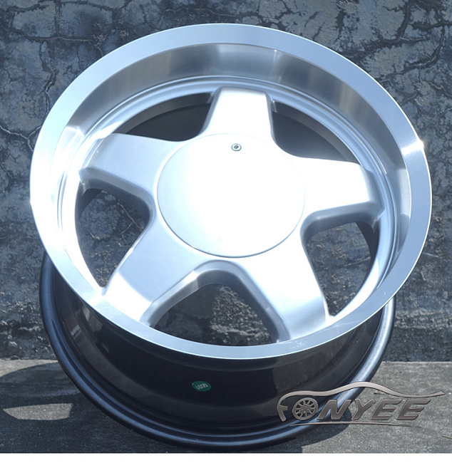 картинка Новые диски CMS 40 R15 4x100 ET20 J8 серебристые магазин  StreetTuning 