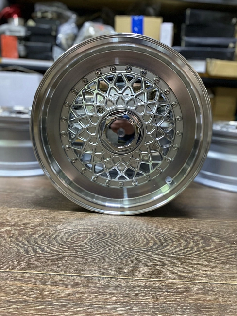 картинка Новые диски BBS RS R13 J6 ET25 4x100/4x114.3 , серебро + полировка магазин  StreetTuning 