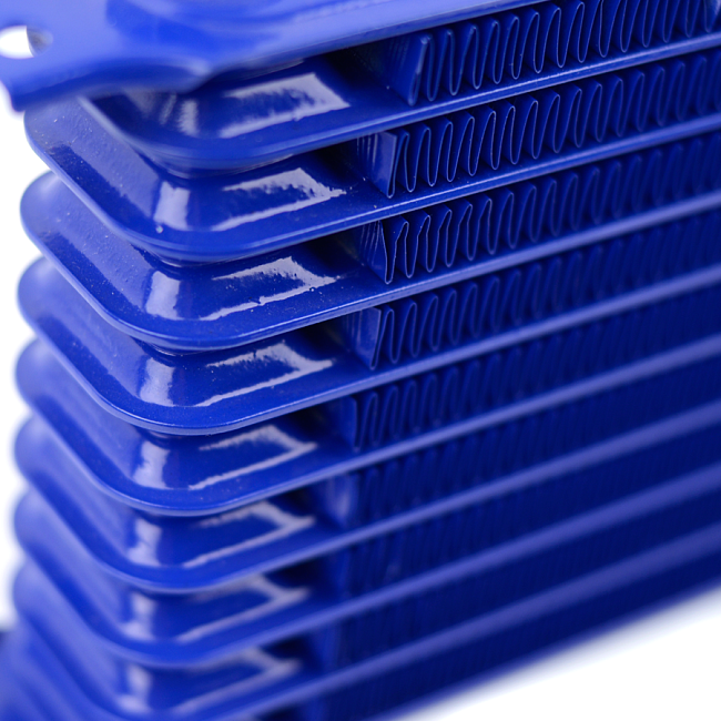 картинка Масляный кулер (радиатор) 10-ти рядный, под фитинг AN10, цвет синий. магазин  StreetTuning 