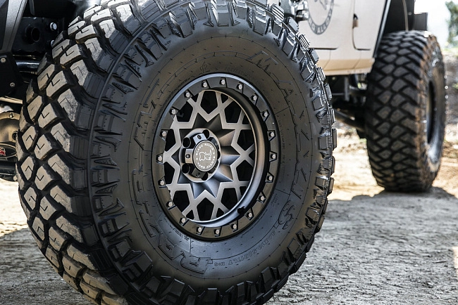 картинка Новые диски Black Rhino Sprocket R17 5X114,3 ET-25 J8,5 черный глянец магазин  StreetTuning 