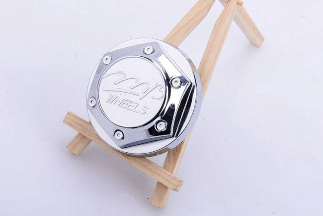 картинка Колпачок на литье хром универсальный WHEELS, С76301 (внешний 69mm, внутренний 57mm) магазин  StreetTuning 