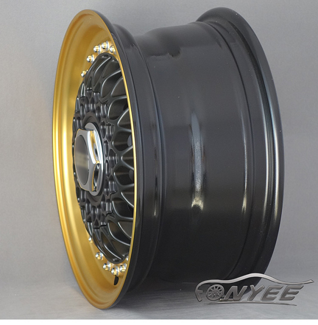 картинка Новые диски BBS RS R13 4X114,3/4X100 ET30 J6 черный глянец + золотая полированная полка магазин  StreetTuning 