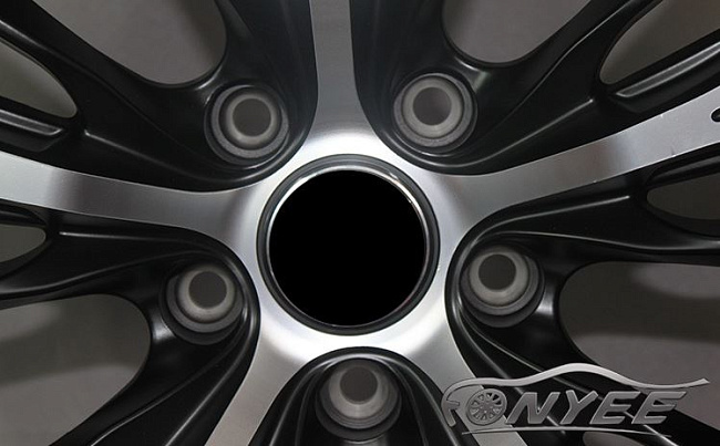 картинка Новые диски BMW Series 660 R19 5x120 ET33 J9,5 Черный мат + серебро магазин  StreetTuning 