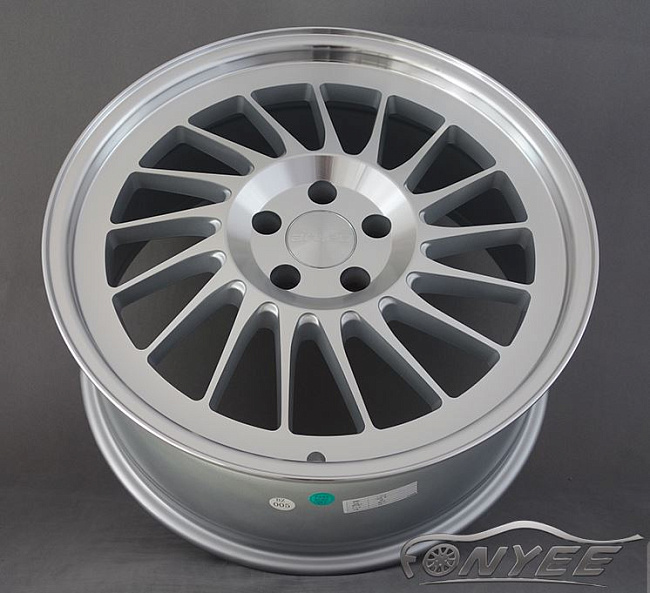 картинка Новые диски Arceo R19 5х112 J8,5 ET35 серебро магазин  StreetTuning 