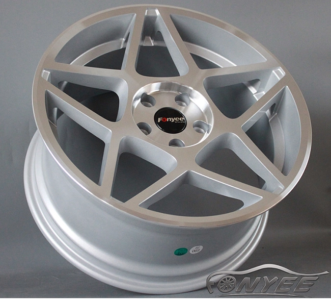 картинка Новые диски 3SDM 0.08 R16 4x100-4x114,3 ET20 J8 серебряные магазин  StreetTuning 
