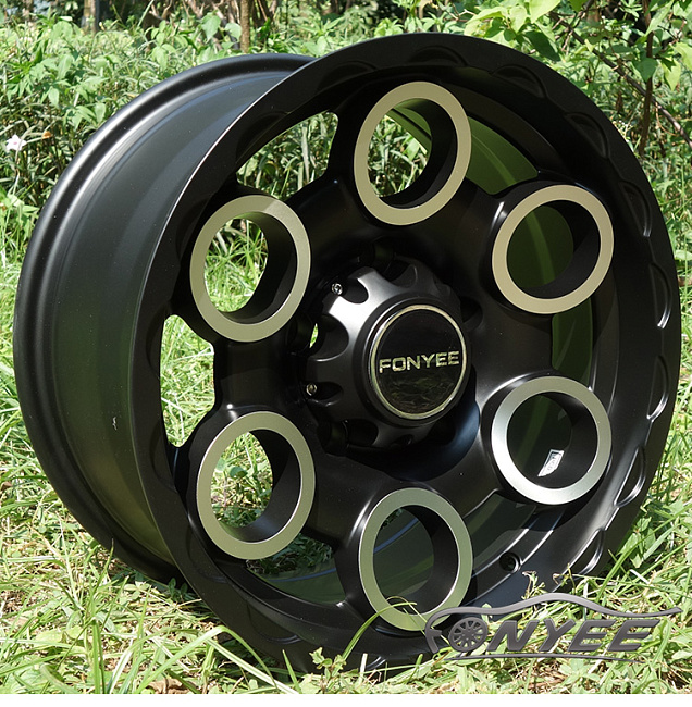 картинка Новые диски Black Rhino Magnus R16 6X139,7 ET-10 J8 черный мат + серебро магазин  StreetTuning 