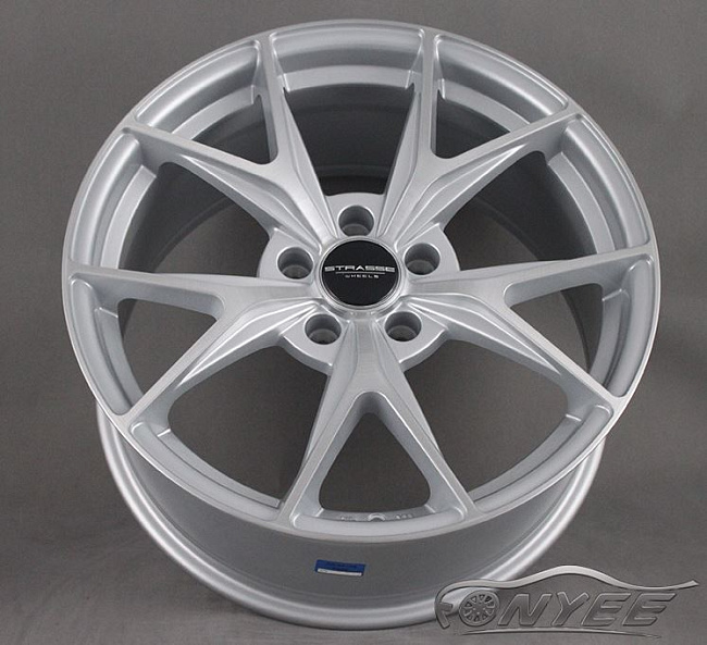 картинка Новые диски Strasse R17 5х114,3 ET40 J7,5 серебро магазин  StreetTuning 