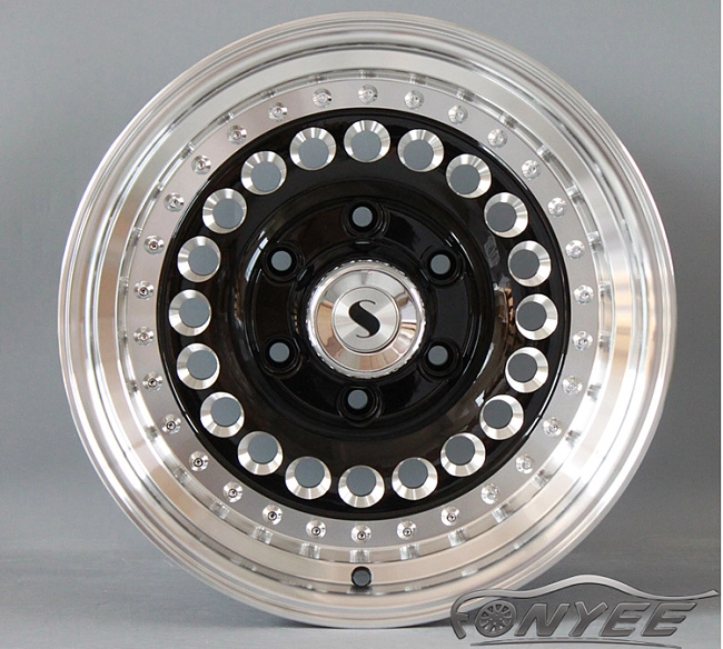 картинка Новые диски Raguna D-Force AKRO R16 6X139,7 ET-10 J9 серебро + черный глянец магазин  StreetTuning 