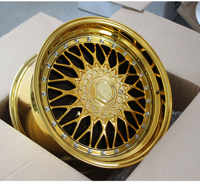 картинка Новые диски BBS RS R18 5X112/5X100 ET38 J9,5 золото хром + серебристые болтики магазин  StreetTuning 