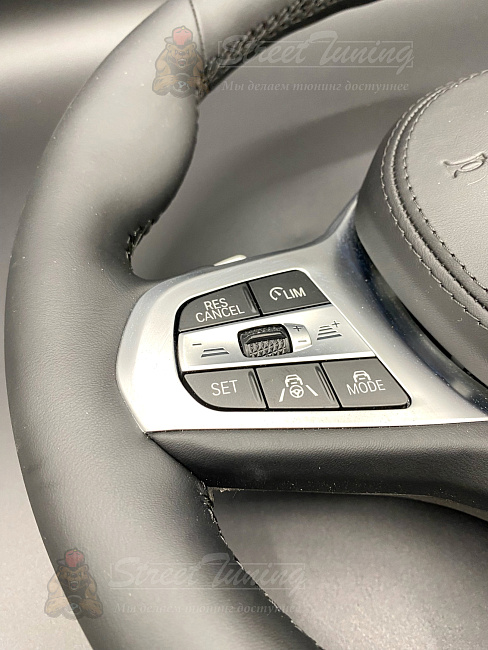 картинка Руль BMW M G30 с подушкой в стиле M3, эко-кожа, без подогрева магазин  StreetTuning 