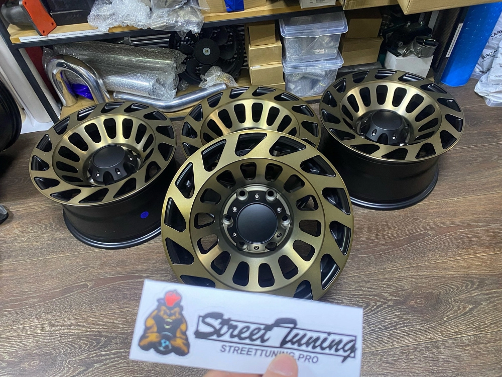 картинка Новые диски Black Rhino Madness R15 J8 ET (-10) 6X139.7 ЦО 108 от магазина  StreetTuning