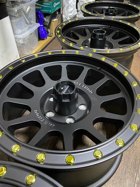 картинка Новые диски METHOD 703, R16 J8 et0 5x114,3, черный мат магазин  StreetTuning 