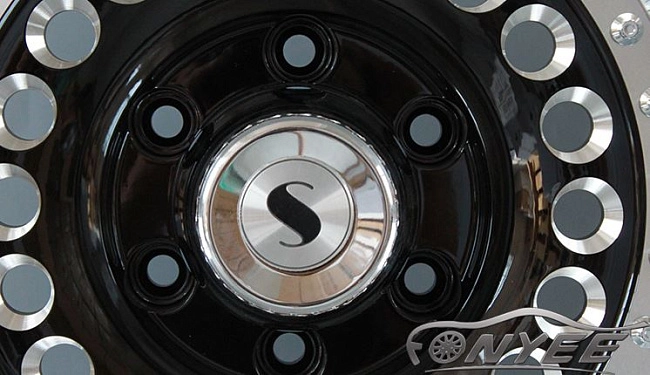 картинка Новые диски Raguna D-Force AKRO R16 6X139,7 ET-10 J9 серебро + черный глянец магазин  StreetTuning 