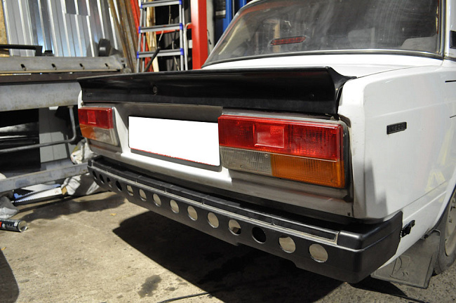 картинка Бампер задний BGRV Sport ВАЗ 2104/05/07 магазин  StreetTuning 