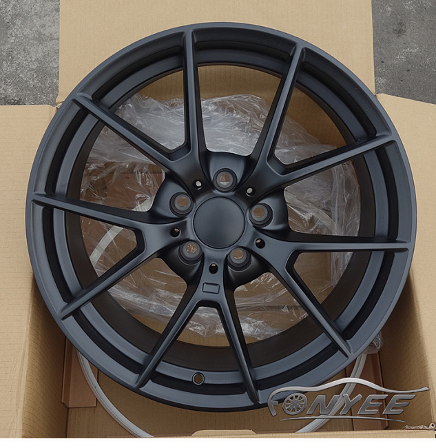 картинка Новые диски BMW M R19 5X120 ET37 J9,5 черный мат магазин  StreetTuning 