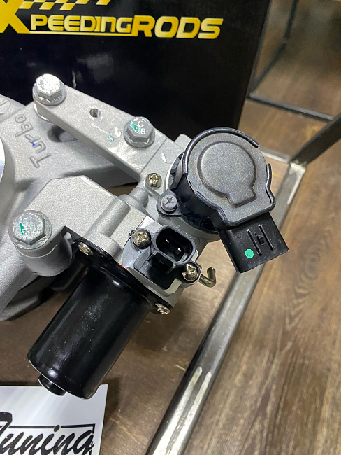 картинка Турбина MaXpeedingrods для Land Cruiser 200, 1VD-FTV 17201-51020 RH магазин  StreetTuning 