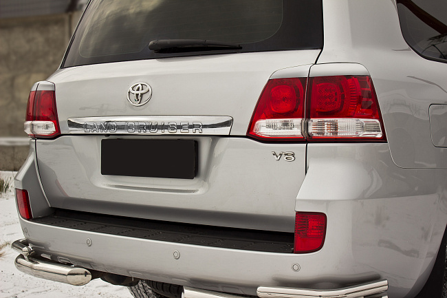 картинка Toyota LC 200 2007—2011 Накладки на задние фонари (реснички) магазин  StreetTuning 