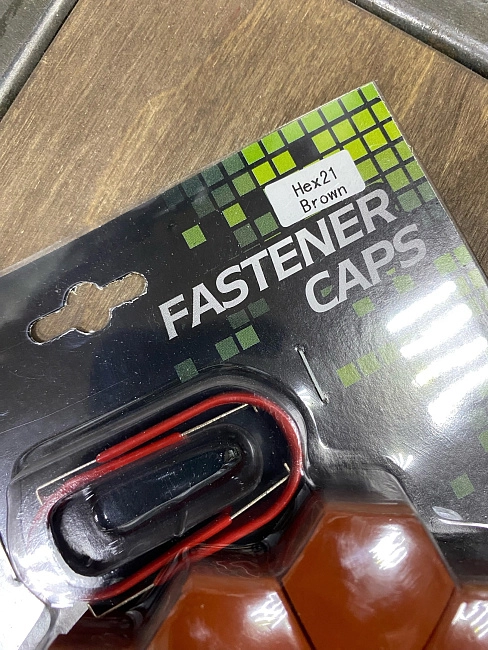 картинка Декоративные колпачки для колесных гаек и болтов под 21й ключ, коричневые магазин  StreetTuning 