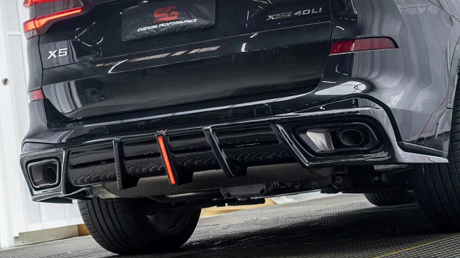 картинка Диффузор на задний бампер для BMW X5 G05 M50i X/S , с стоп сигналом магазин  StreetTuning 
