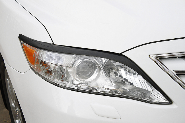 картинка Toyota Camry V40 (рестайлинг) 2009—2011 Накладки на фары (реснички) компл.-2 шт. магазин  StreetTuning 