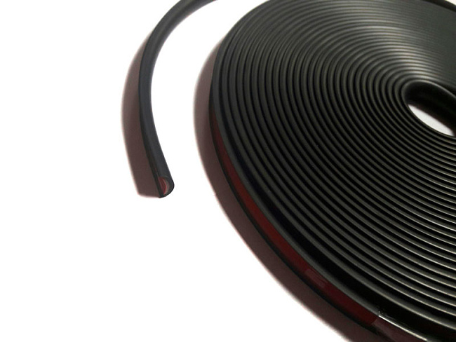 картинка Защита литых дисков (ободок), черная магазин  StreetTuning 