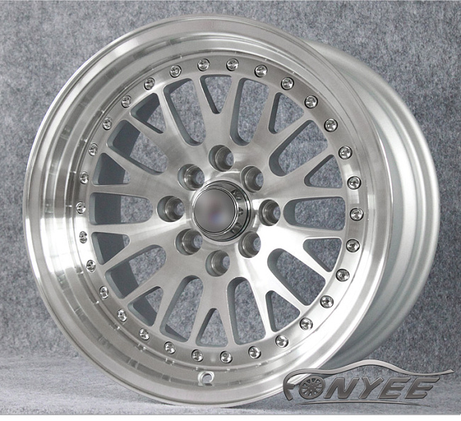картинка Новые диски ESM 007 R15 4x100-4x114,3 ET15 J8 серебристые магазин  StreetTuning 