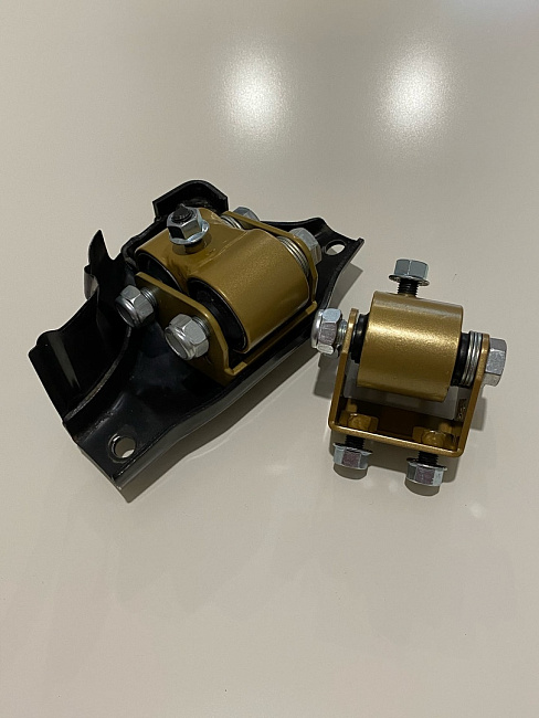 картинка Комплект усиленных опор двигателя Subaru Legacy, Forester магазин  StreetTuning 