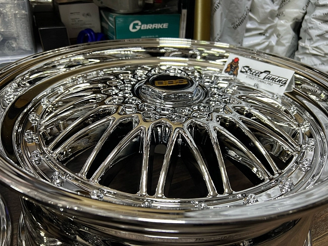 картинка Новые диски BBS RS R18 J8 ET20 5x100/5x120 хром магазин  StreetTuning 