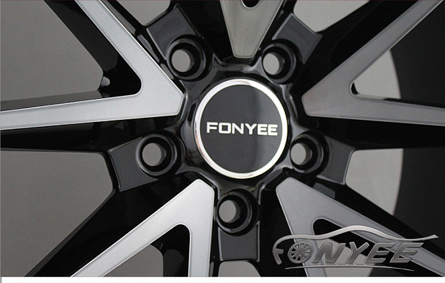 картинка Новые диски HRE S201 Replika R19 5X108 ET35 J8,5, черные + серебро магазин  StreetTuning 