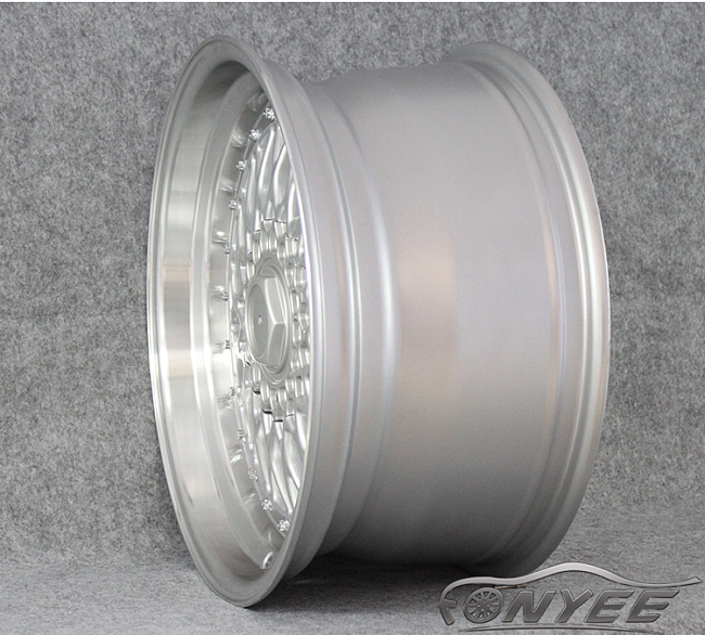 картинка Новые диски BBS RS R17 4X114,3/5X114,3 ET35 J7,5 серебро + полированная полка магазин  StreetTuning 