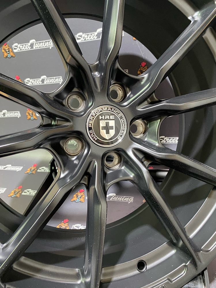 картинка Новые диски HRE DQ015 Flow Forming R18 J8 ET35 5X108 Black Mat от магазина  StreetTuning