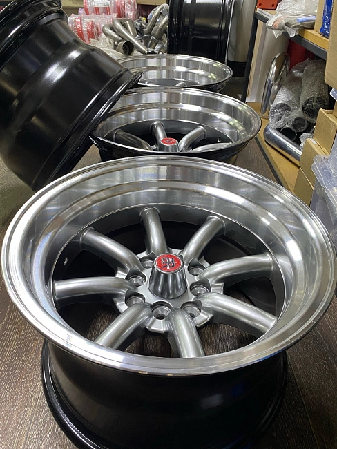 картинка Новые диски Watanabe RS R15 J9 ET(-13) 4X100/4X114.3 Темное серебро магазин  StreetTuning 