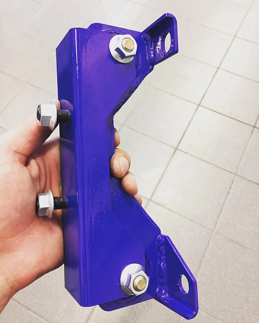 картинка Жесткая опора трансмиссии 5,6 МТ для Impreza WRX, STI, Legacy, Forester магазин  StreetTuning 