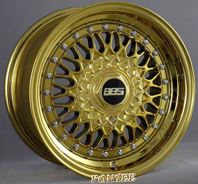 картинка Новые диски BBS RS R17 5X114,3/4X114,3 ET30 J8,5 золото хром + серебристые болтики магазин  StreetTuning 