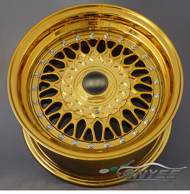картинка Новые диски BBS RS R15 4X100/4X114,3 ET15 J8 золото хром + серебристые болтики магазин  StreetTuning 