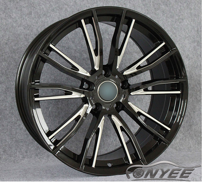 картинка Новые диски BMW A01M R19 5x120 ET35 J8 Черный + серебро магазин  StreetTuning 