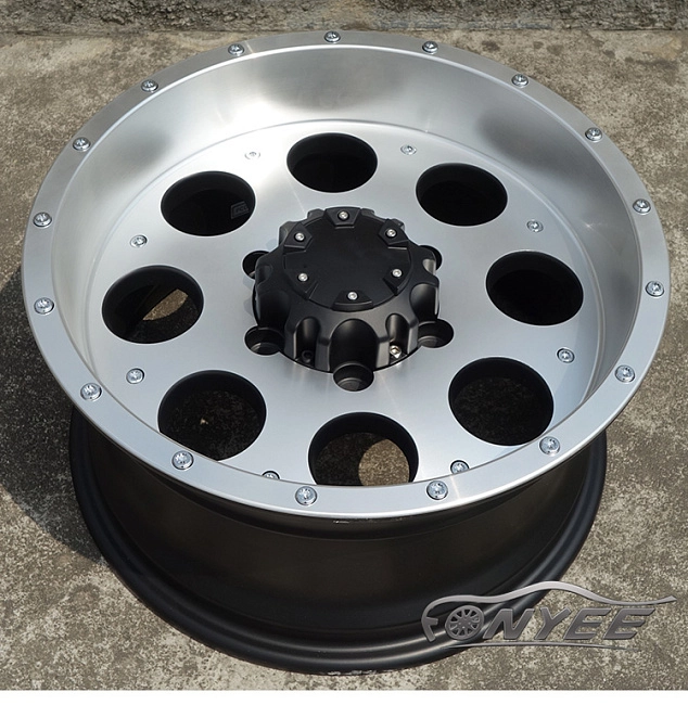 картинка Новые диски MVF-962 R16 5X150 ET-25 J8 черный мат + серебро магазин  StreetTuning 