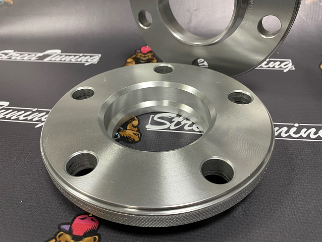 картинка Проставка Starleks 13.5 мм 5x112 цо 66.6 сквозная Silver магазин  StreetTuning 